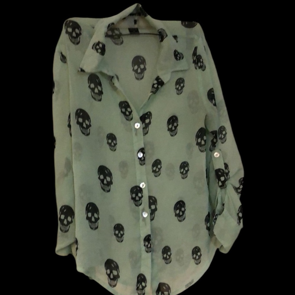 - Sheer, mint green skull blouse size M